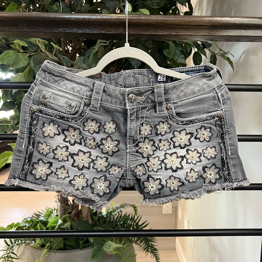Gray Floral Embellished Women's Shorts